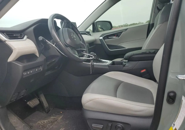 Toyota RAV4 cena 74900 przebieg: 85011, rok produkcji 2020 z Sośnicowice małe 92